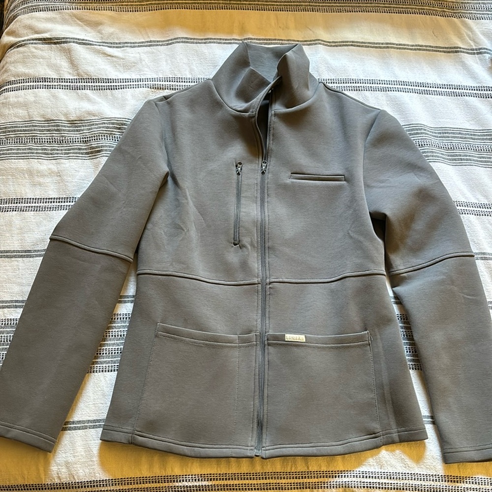 Scope scrubs jacket